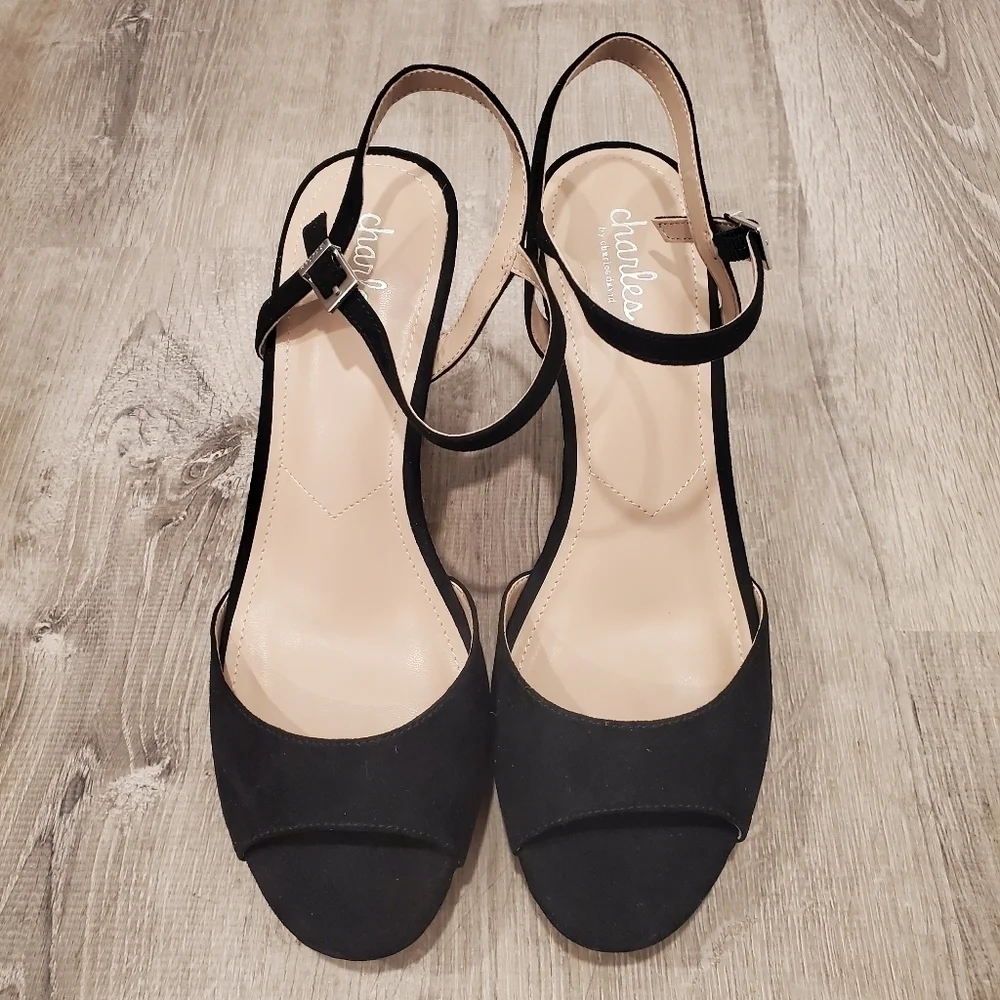 NEW Charles David Lambert Beige Wedge Sandals